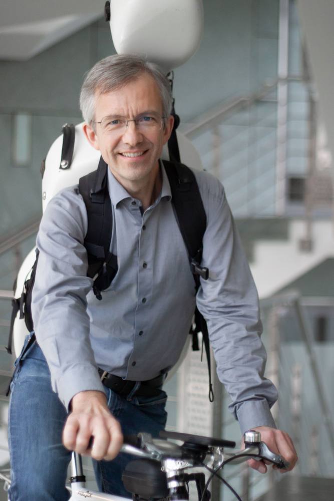 Cellokasten mit FIEDLER Tragesystem von Joachim Fiedler